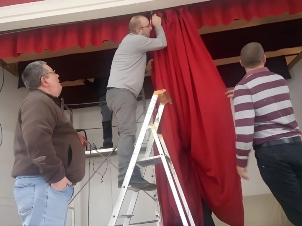 Bénévoles et travaux salle St Maurice 4